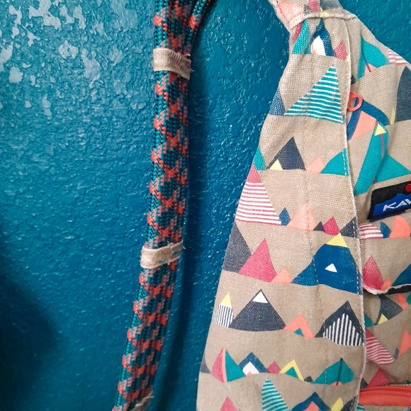 Kavu Original Rope Bag With Colorful Mountain Print Crossbody - Picture 3 of 6